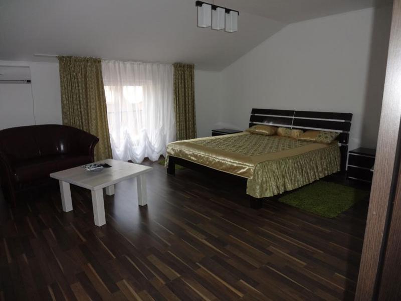 Okolitsa Hotel Kosovshchina Exterior photo